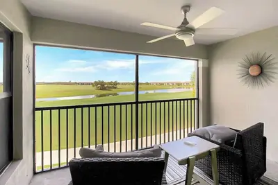Image de Lakefront condo in Lakewood National Golf course views TradeWinds Cottage