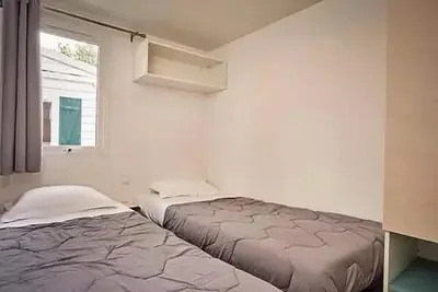 Image de Mobil-home | Comfort | 3 Ch. | 6 pers. | Terrasse surélevée | A/C | Tv