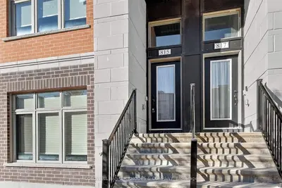 Image de Ottawa Gem: 4 Bedroom Townhome by Rockcliffe Park w/ Complimentary Parking