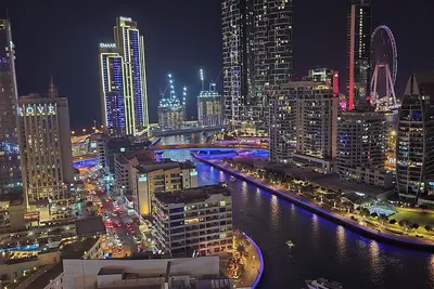 Image de Dubai Marina 2-Bhk with sea vew balcony