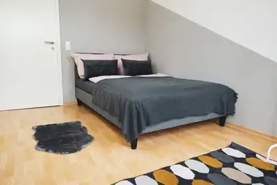 Image de FullHouse | Halle | Goethe24 Paulus