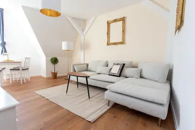 Image de FullHouse | Halle | M14 King Louis Xiv | Zentrum