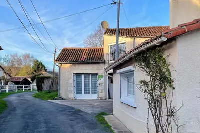 Image de Gîte de 6 pers dans au bord de la Vienne votre évasion nature entre Terre et Eau