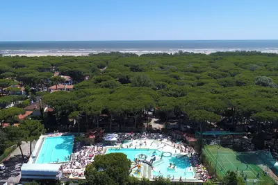 Image de Confortable appartement dans une maison de vacances avec piscine, climatisation, Wifi, Tv, terrasse