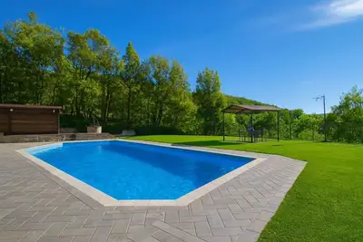Image de Merveilleuse maison de vacances privée pour 5 personnes avec Wifi, piscine privée, Tv et patio