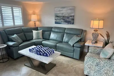 Image de A14 - Your Coastal Getaway Starts Now