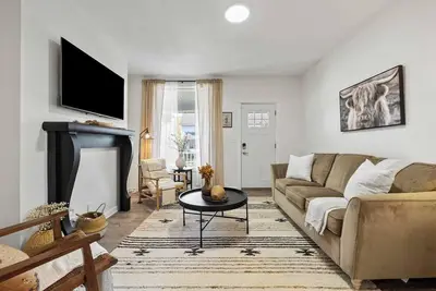 Charming home in Monroe!