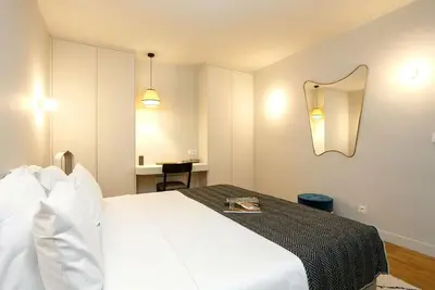 Habitat Parisien - 1ch/1sdb- devant le Louvre