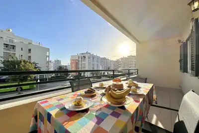 Image de ARMAÇÃO De PÊRA Central 2 by Homing