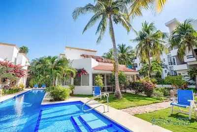 Image de Poolside Garden Villa with Terrace & Beach Access