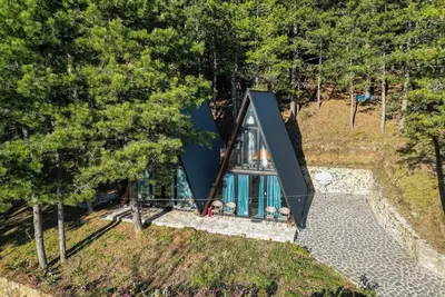 Golden Cabin 2 | Gjinar