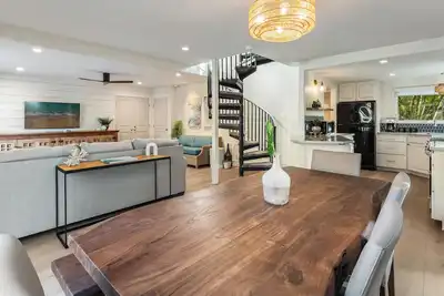 Image de Newly Remodeled Boutique Beachside 2bd | Aloha Pualani Suite 1