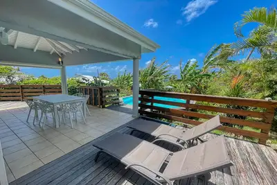 Image de Villa avec piscine à Sainte Anne (Gpsa82)