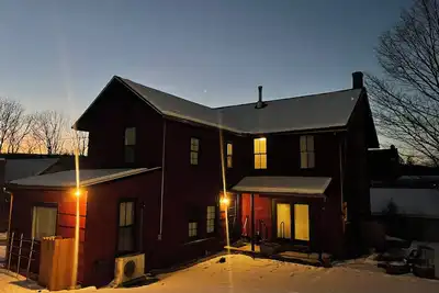 Image de This house is a 3 bedroom(s), 2 bathrooms, located in Narrowsburg, Ny.