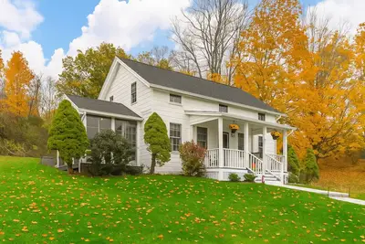 Image de Charming Modern Farmhouse Near Hudson, Ny