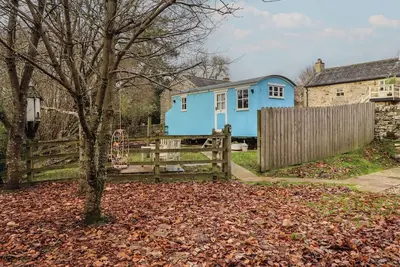 Image de Meadows, romantic, with open fire in Bellingham