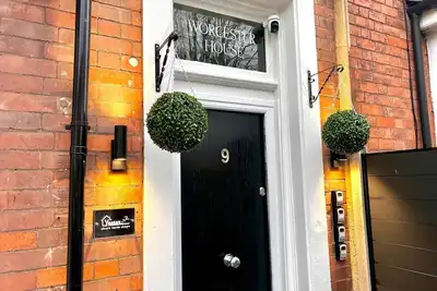 Image de Apartment No. 3 @Worcester House & Free Parking