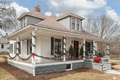 Image de Charming 3-bedroom Holiday Cottage. Walk to downtown/15 minute drive to Asheville