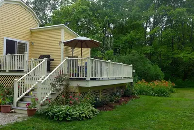 Image de Enchanting 4-bedrm farmhouse in charming Beverly near beaches, woods, & Boston!