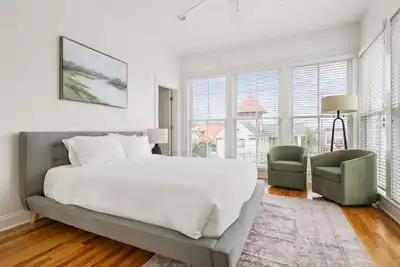 Image de The Coral Steps to King and Michelin Restaurants