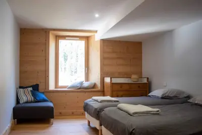 Image de T4 spacieux avec balcon aux pieds des sentiers avec vue sur les montagnes