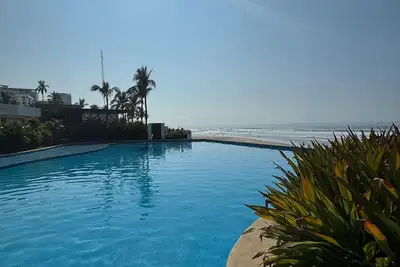 Image de 3Rec + Jacuzzi, Pool, Balcones, in Acapulco Diamante for the whole family.