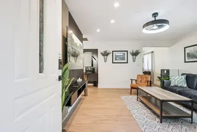 Image de Charming Newly Updated Sylvaina Family Retreat