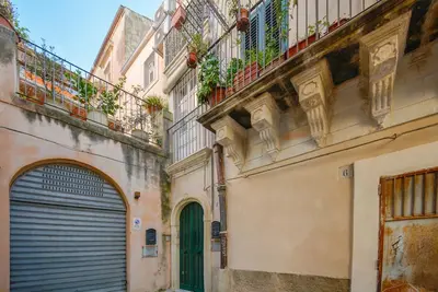 Image de Charmant appartement de 2 chambres à Modica