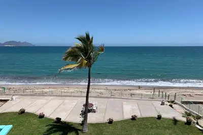 Image de Ocean-View Condo at Playa San Francisco  Prime Beachfront Location