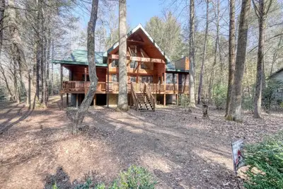 Image de Tranquility on the Toccoa River - Dog-friendly, Hot tub, in Suches!