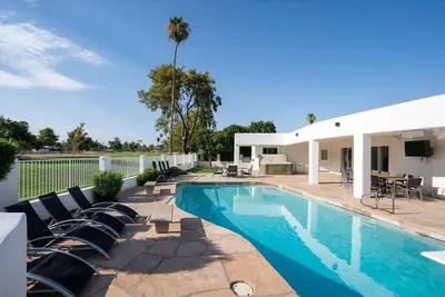 Private 4br Phoenix Retreat with Spa and Golf