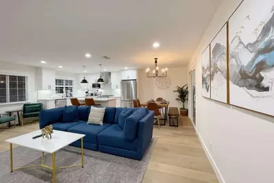 Image de Marbella Lane - Contemporary Sophisticated Home