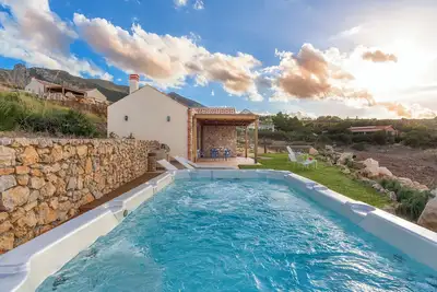 Image de Villa Ancora con vista mare e piscina