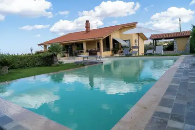 Image de Villa Oasis of Peace, a true oasis nestled in a green corner.