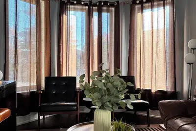 Image de Marvelous 4-bedroom house with Ac in charming Barrie