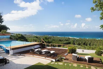 Image de Romantic Oceanview Retreat | Private Balcony