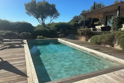 Image de Maison vue mer I Piscine I Béton ciré I Chaux I Bois\nA 3km de Porto-Vecchio