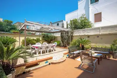 Image de Nonna Tora by BarbarHouse