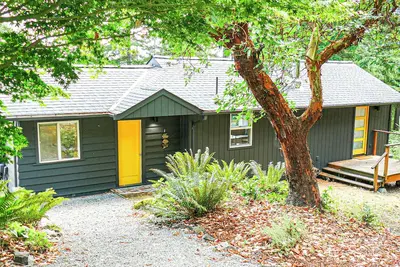 Image de Cozy Getaway 2-bedroom cottage in charming Lummi Island