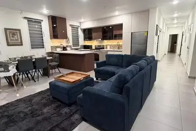 Image de Enjoyable 2-bedroom apartment with Ac in Philipsburg