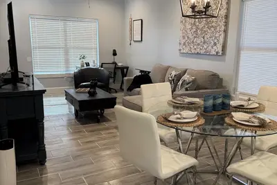 Image de Quaint 2-bedroom house with Ac in charming mid-town Laredo.