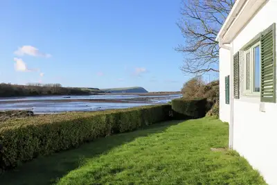 Image de Bryncyn, pet friendly, with a garden in Newport, Pembrokeshire