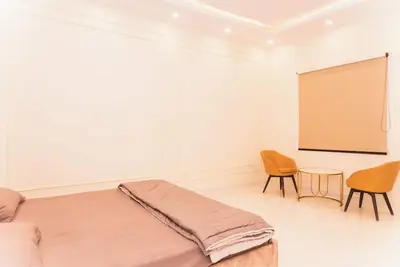 Image de Cozy 4-bedroom cottage in enchanting Gurugram with Ac, swimming pool, open bar, dj