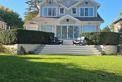 Image de Gorgeous Riverside Retreat on the water-walking distance to Riverwalk & downtown