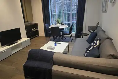 Image de Apartment - Sleeps 6 & Near Station