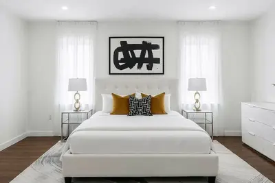 Image de Luxury Nyc Villa – Backyard Oasis, Gazebo, Game Room & Parking