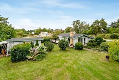 Image de \"Ayo\" - 200m from the sea by Interhome