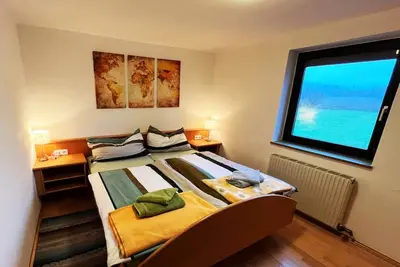 Image de Cozy house near the city, free parking - Laubweg