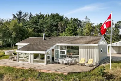 Image de \"Sybil\" - 700m from the sea by Interhome