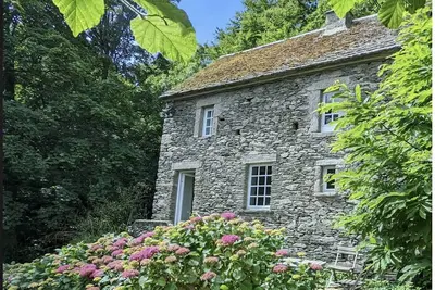 Image de Moulin face à la mer dans le parc d'un manoir, pour 2 à 3 pers et leurs animaux